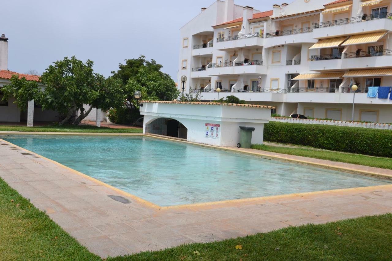 Paraiso Da Falesia Casa de Férias *